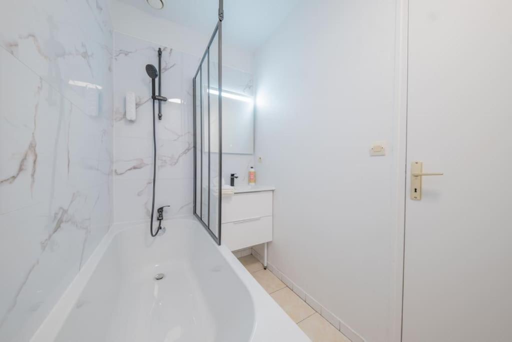 L'Ange Au Sourire Apartamento Reims Exterior foto