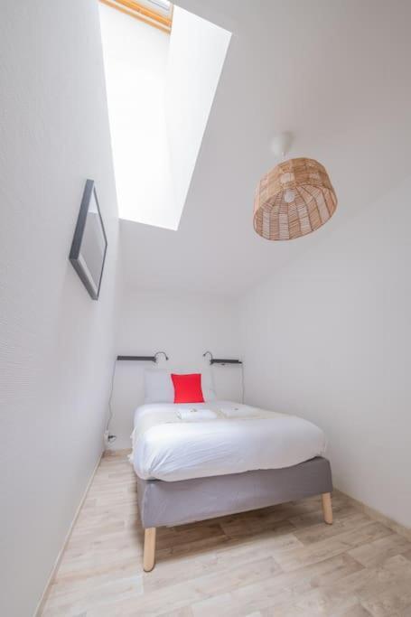 L'Ange Au Sourire Apartamento Reims Exterior foto